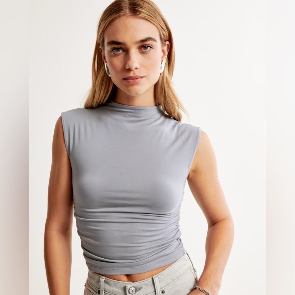 NWOT Abercrombie Ruched Shell (Paloma) Top in Grey, Size XS